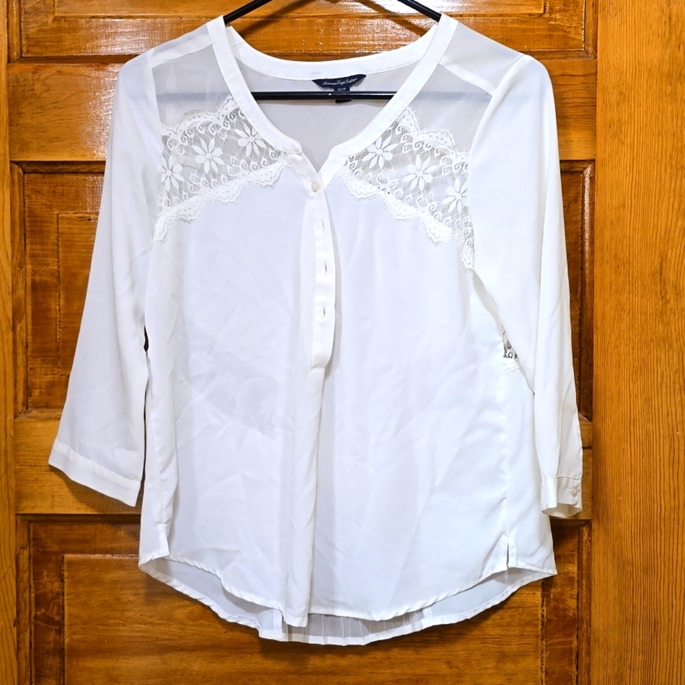 America Eagle White Flowy Top XS 3/4 Sleeve